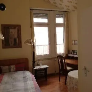 2* Frühstückspension Acasa